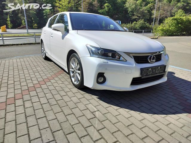 Lexus CT 200h
